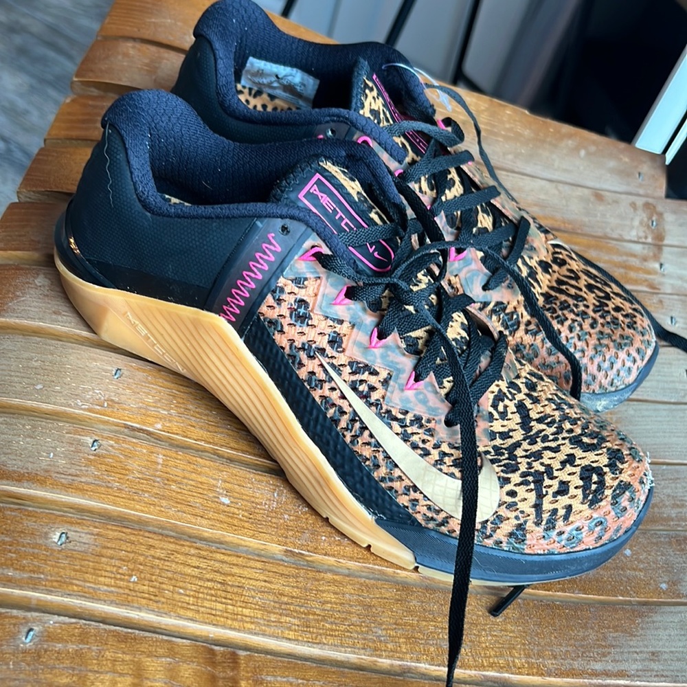 Special addition Nike metcon 6 barly ever worn